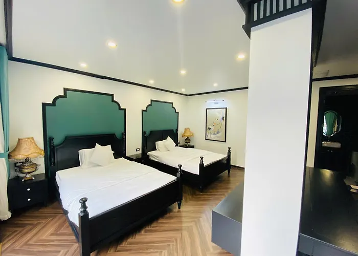 Khách sạn The Bamboo Palace & Residences Hạ Long